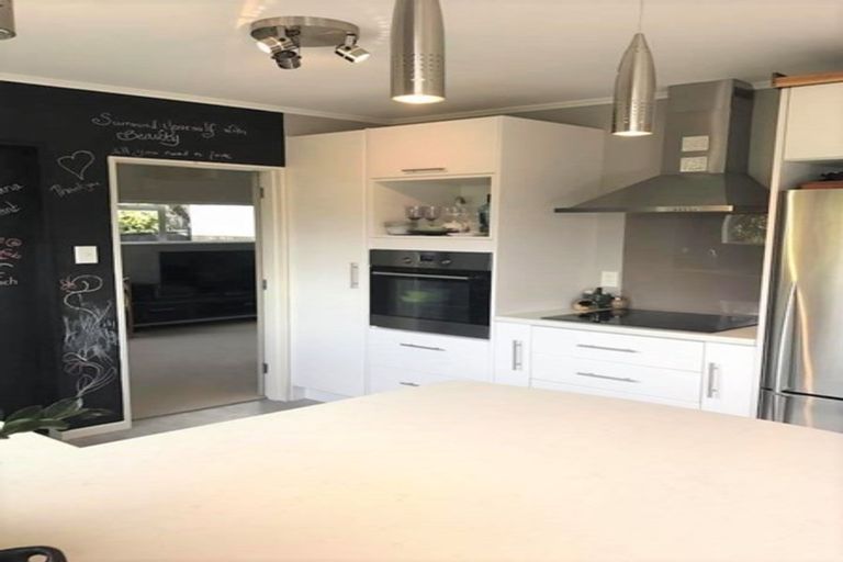 Photo of property in 31 Spinnaker Drive, Whitby, Porirua, 5024