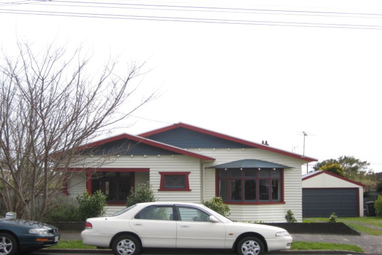 Photo of property in 9 Hori Street, Vogeltown, New Plymouth, 4310