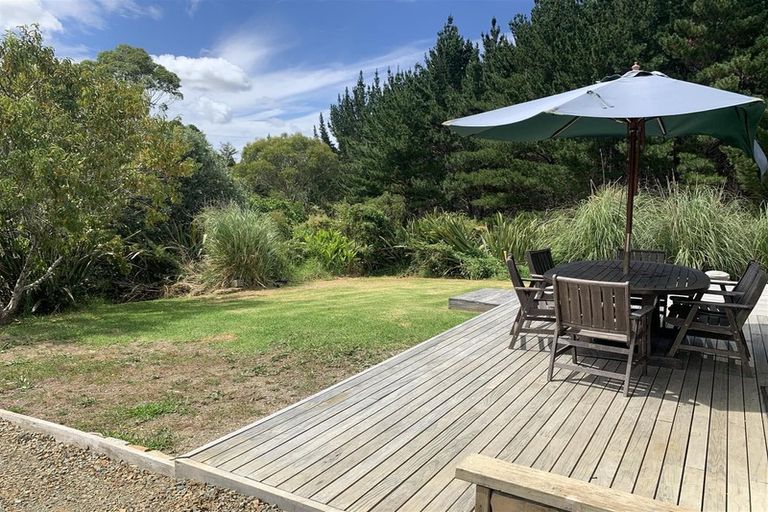 Photo of property in 17 Oruawharo Road, Topuni, Wellsford, 0975