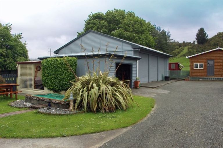 Photo of property in 418 Main Road, Kaiata, Greymouth, 7805
