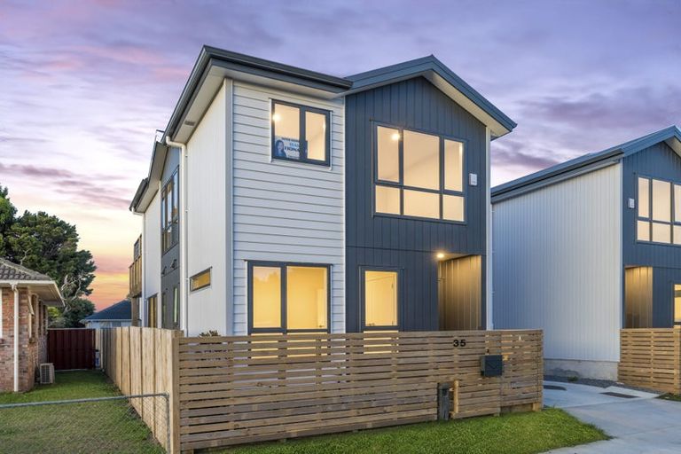 Photo of property in 35a Hereford Street, Te Atatu Peninsula, Auckland, 0610