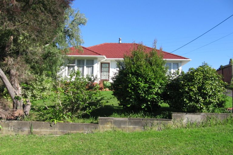 Photo of property in 3 Ayrton Street, Te Atatu South, Auckland, 0610