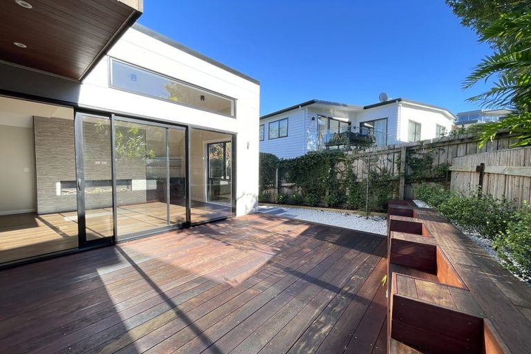 Photo of property in 20c Beach Road, Castor Bay, Auckland, 0620