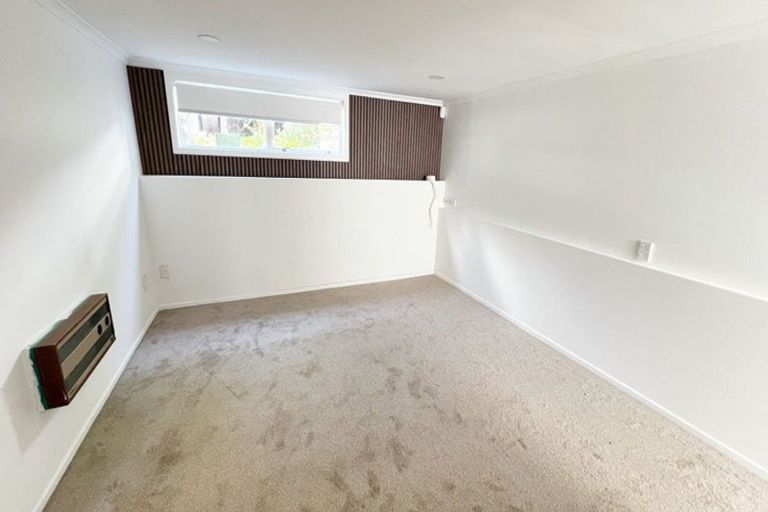 Photo of property in 38 Chatsworth Crescent, Pakuranga Heights, Auckland, 2010