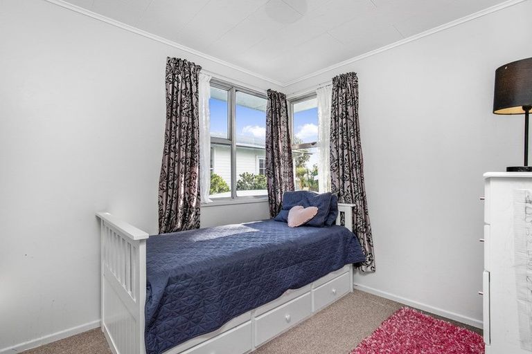 Photo of property in 541 Massey Road, Mangere, Auckland, 2022