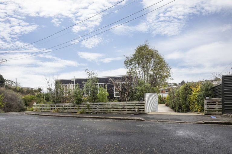 Photo of property in 10 Aitken Place, Mornington, Dunedin, 9011