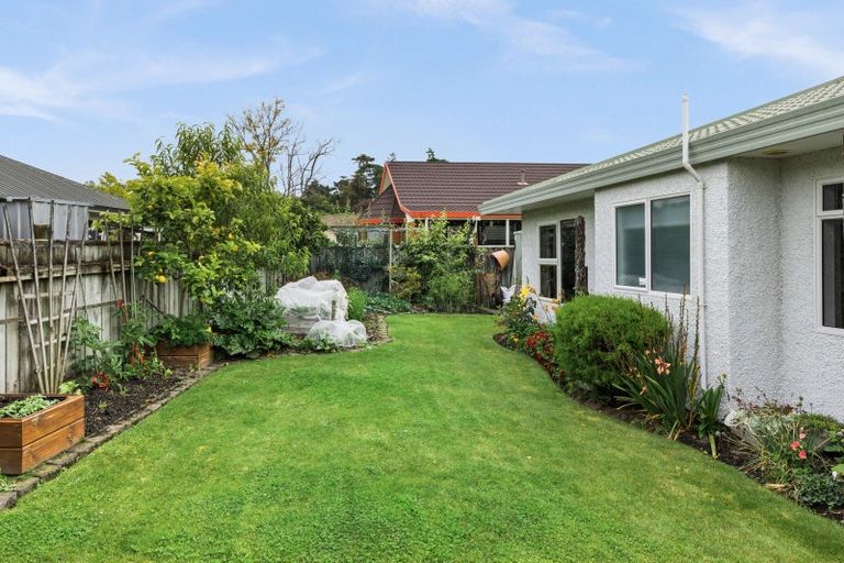 Photo of property in 11 Kingsgate Avenue, Havelock North, 4130