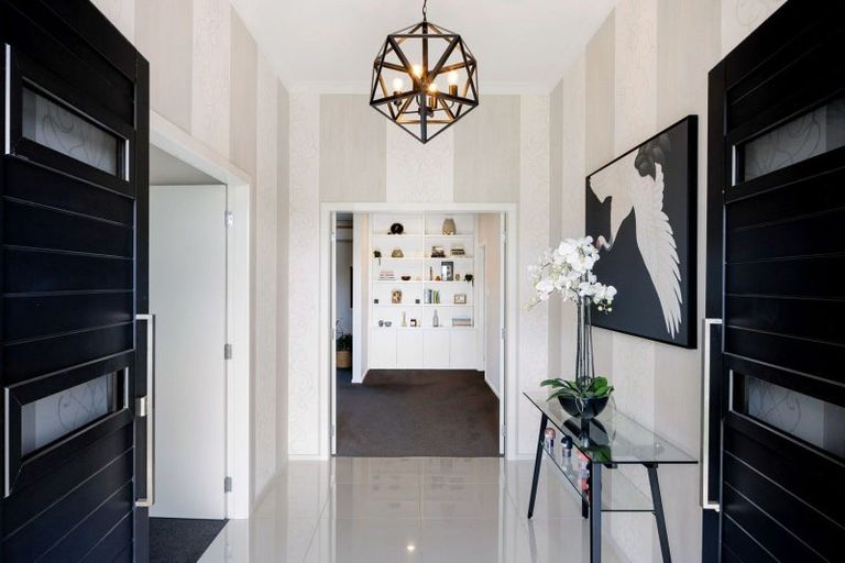 Photo of property in 22 Miranda Place, Flagstaff, Hamilton, 3210