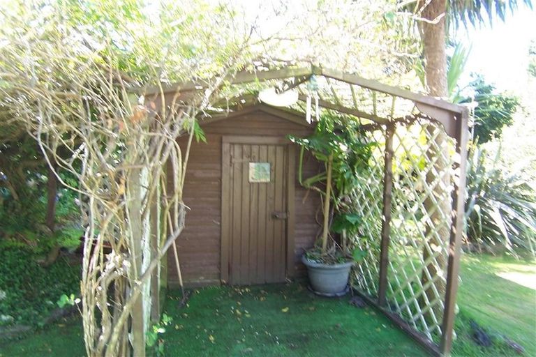 Photo of property in 13 Horomona Road, Paekakariki, 5034