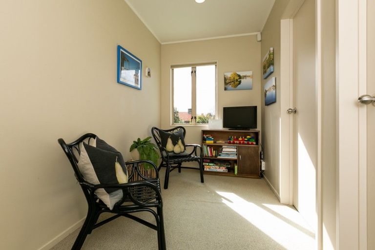 Photo of property in 20b Tauroa Road, Havelock North, 4130