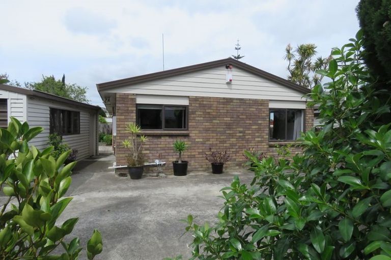 Photo of property in 1/1 Thomas Road, Flat Bush, Auckland, 2019