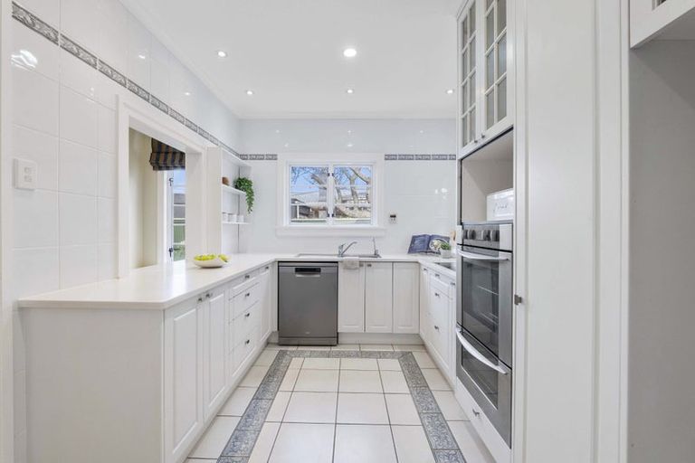 Photo of property in 174 Brooklands Road, Vogeltown, New Plymouth, 4310