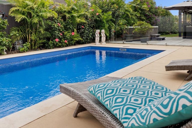 Photo of property in 90 Santa Monica Drive, Papamoa Beach, Papamoa, 3118