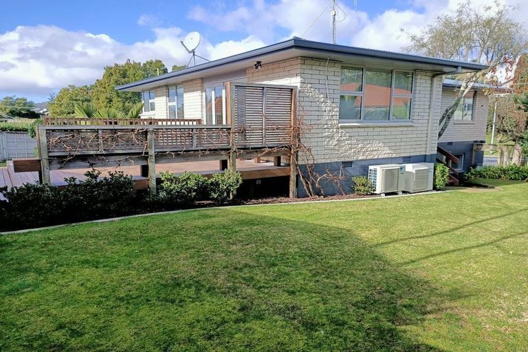 Photo of property in 127 Welcome Bay Road, Welcome Bay, Tauranga, 3112