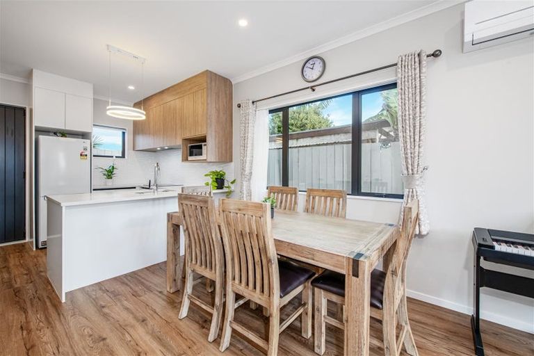 Photo of property in 5/66 Swanson Road, Henderson, Auckland, 0610