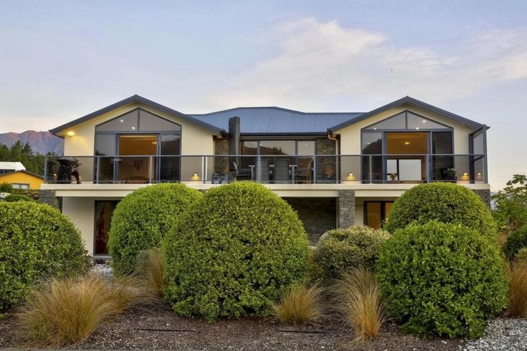Photo of property in 660 Peninsula Road, Kelvin Heights, Queenstown, 9300