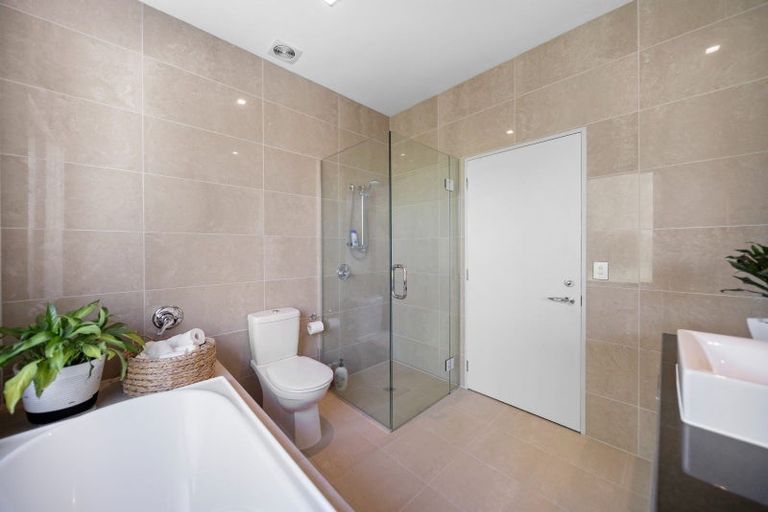 Photo of property in 34 Rannoch Drive, Jacks Point, Queenstown, 9371