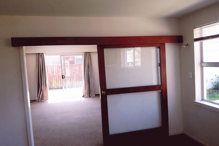 Photo of property in 2/33 Guinness Crescent, Ilam, Christchurch, 8041