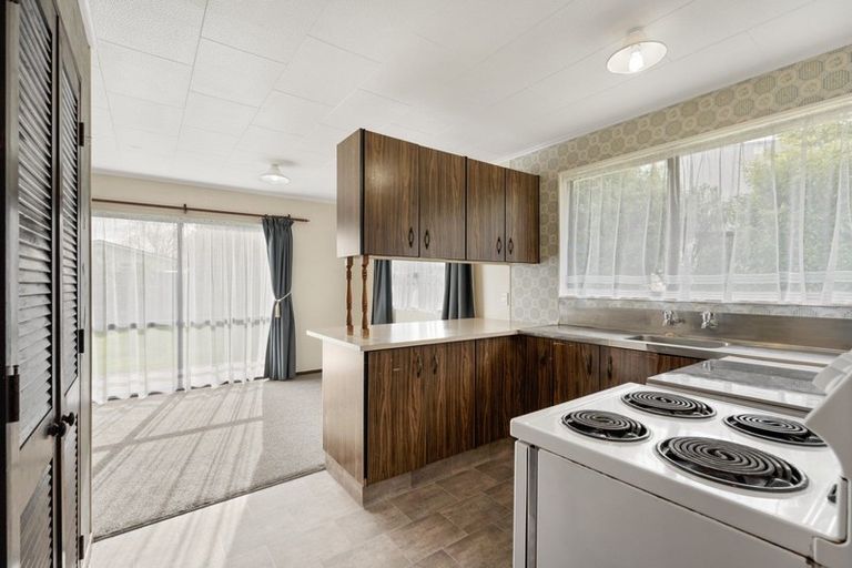 Photo of property in 8 Ashton Place, Highbury, Palmerston North, 4412