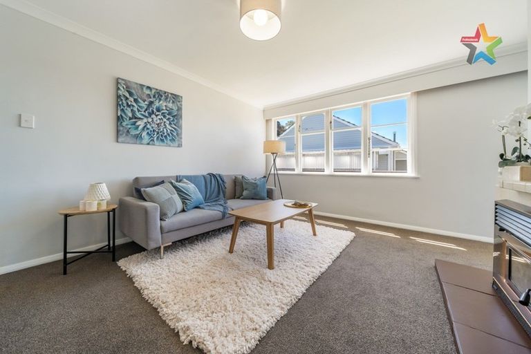 Photo of property in 92 Judd Crescent, Naenae, Lower Hutt, 5011
