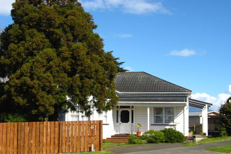 Photo of property in 30 Maratahu Street, Westown, New Plymouth, 4310