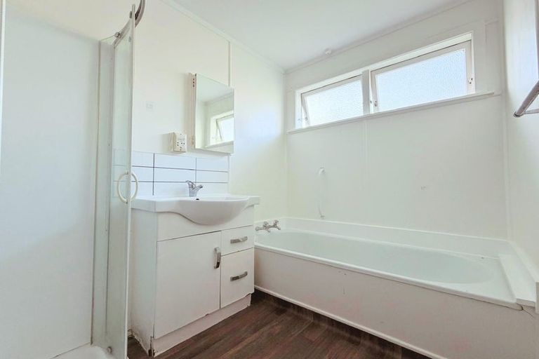 Photo of property in 5-7 Hazard Grove, Cannons Creek, Porirua, 5024