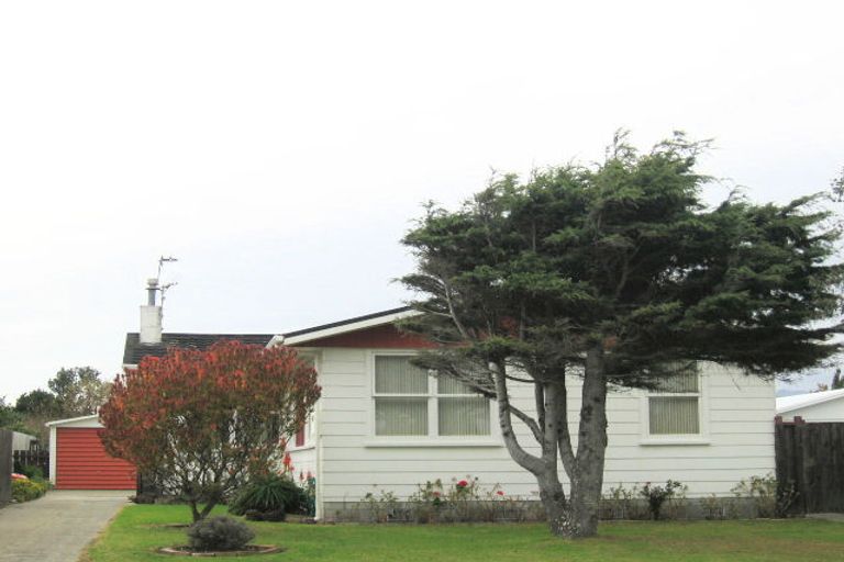 Photo of property in 45 Toru Road, Paraparaumu Beach, Paraparaumu, 5032
