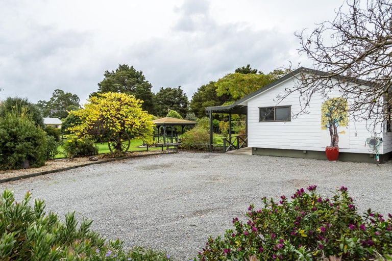 Photo of property in 74 Charles Street, Carterton, 5713