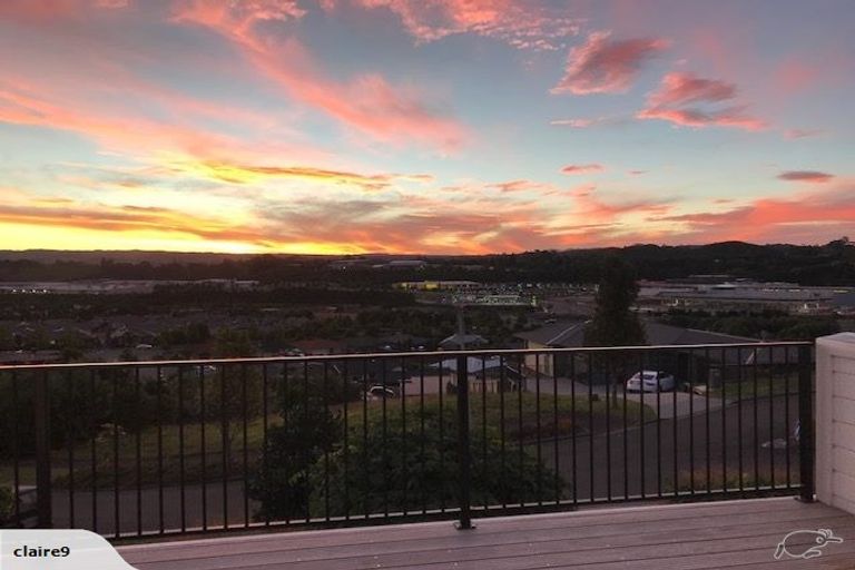 Photo of property in 12 Gyle Place, Pyes Pa, Tauranga, 3112