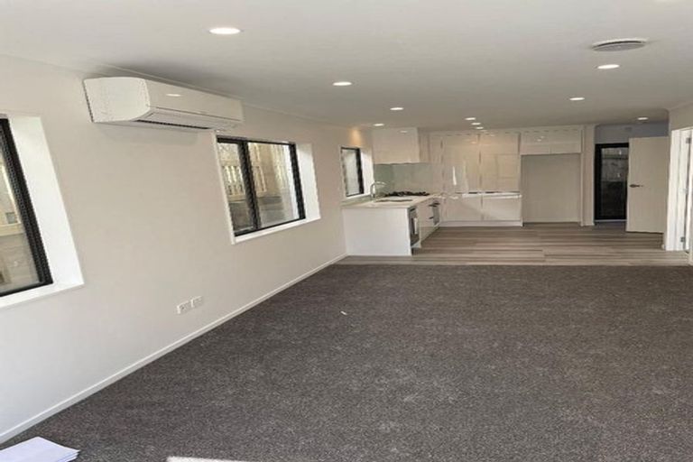 Photo of property in 33c Hillcrest Road, Papatoetoe, Auckland, 2025