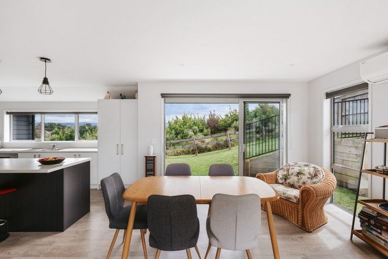 Photo of property in 14 Anglers Way, Omokoroa, 3114