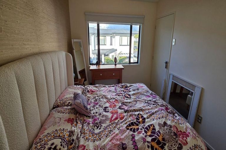 Photo of property in 11/2 Armoy Drive, East Tamaki, Auckland, 2016