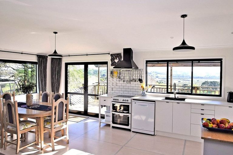 Photo of property in 16 Bennett Street, Port Albert, Wellsford, 0973