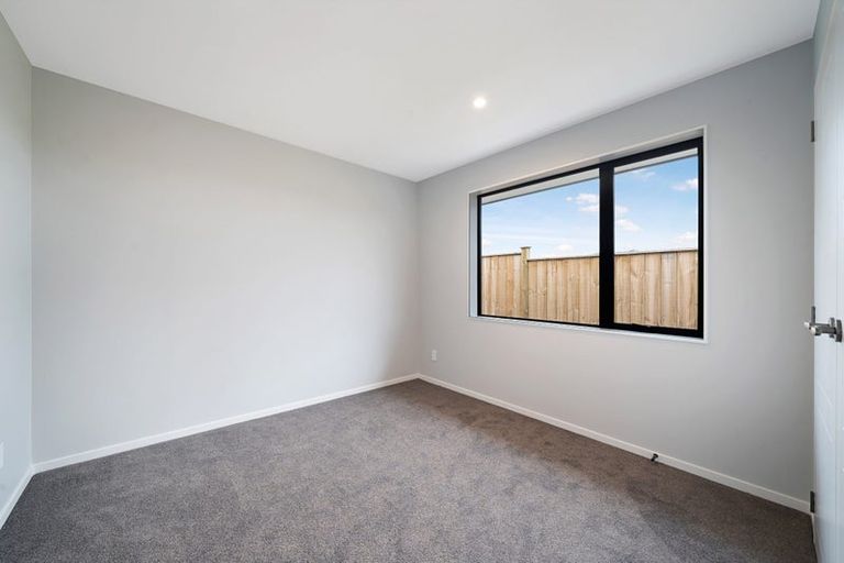 Photo of property in 19 Paihere Street, Huapai, Kumeu, 0810