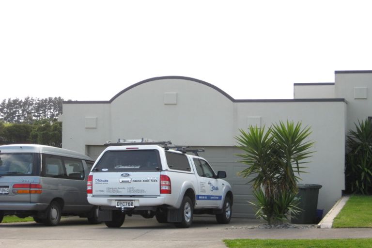 Photo of property in 5 Horizon Heights, Whalers Gate, New Plymouth, 4310