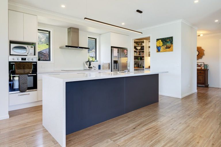 Photo of property in 2 Huntaway Close, Stoke, Nelson, 7011