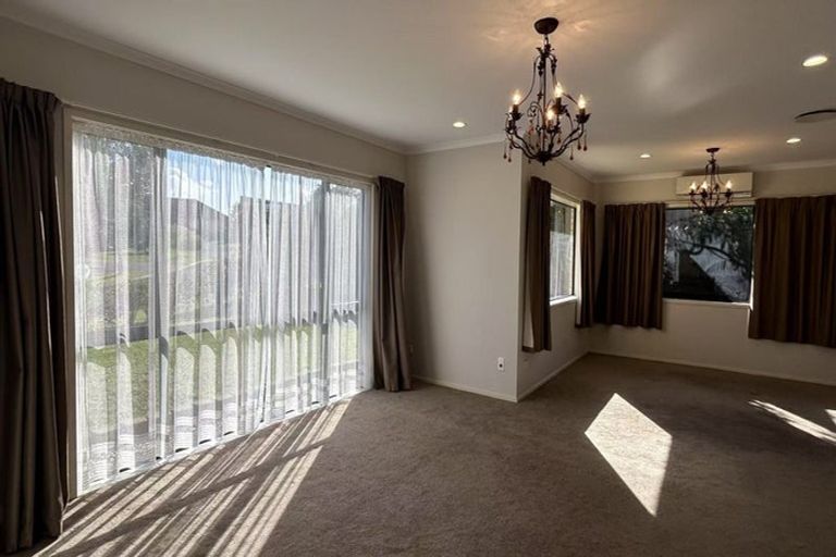 Photo of property in 3 Reinheimer Place, Flat Bush, Auckland, 2016