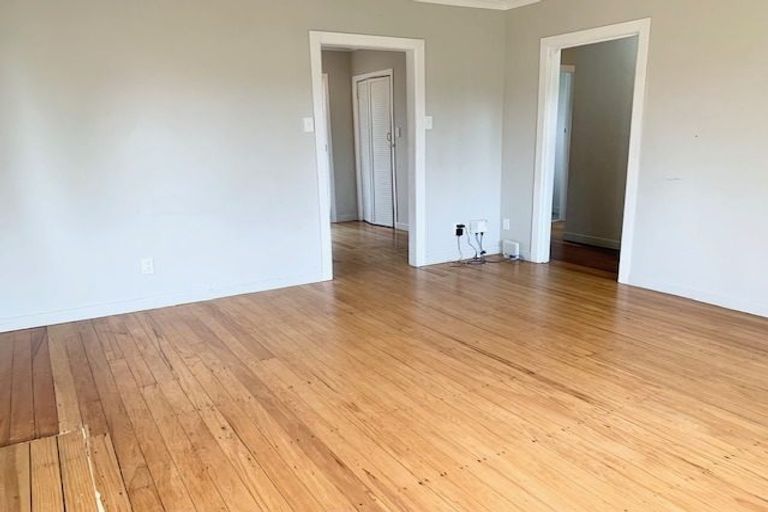 Photo of property in 383 West Coast Road, Glen Eden, Auckland, 0602