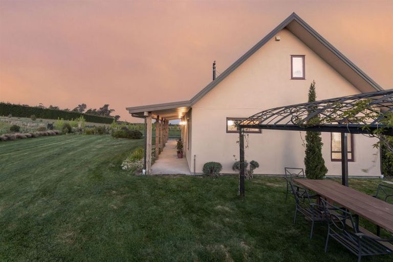 Photo of property in 304 Stokes Road, Balcairn, Amberley, 7481