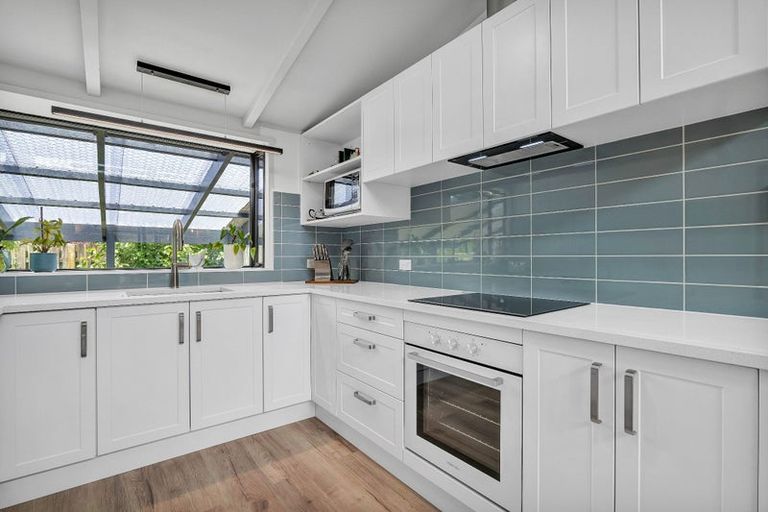 Photo of property in 4 Quin Crescent, Hawera, 4610