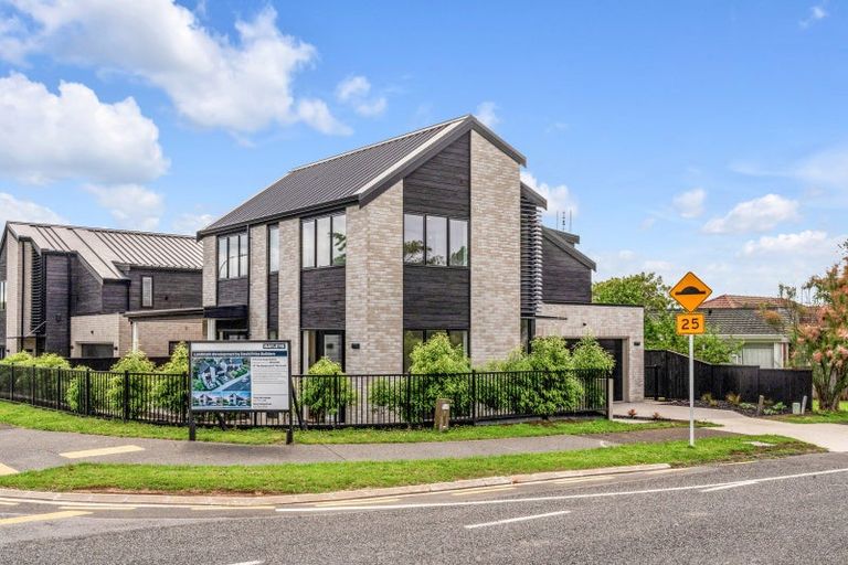 Photo of property in 27 The Boulevard, Sunnyhills, Auckland, 2010