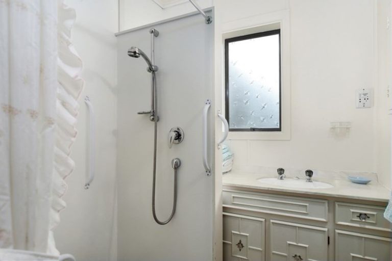 Photo of property in 64 Pine Avenue, Melville, Hamilton, 3206