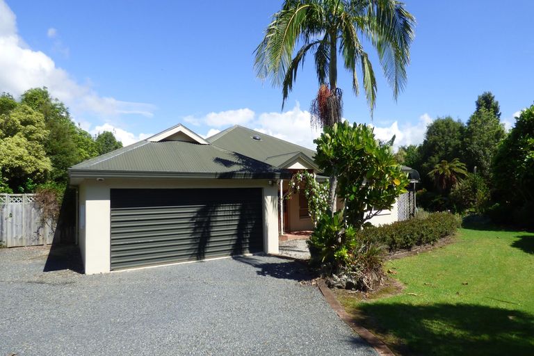 Photo of property in 19 Davis Strongman Place, Kerikeri, 0293