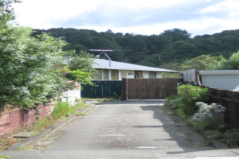 Photo of property in 33a Gemstone Drive, Birchville, Upper Hutt, 5018