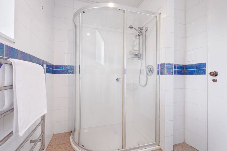 Photo of property in 38 Carlton Terrace, Westown, New Plymouth, 4310