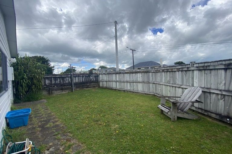 Photo of property in 1 Barry Street, Ferndale, New Plymouth, 4310