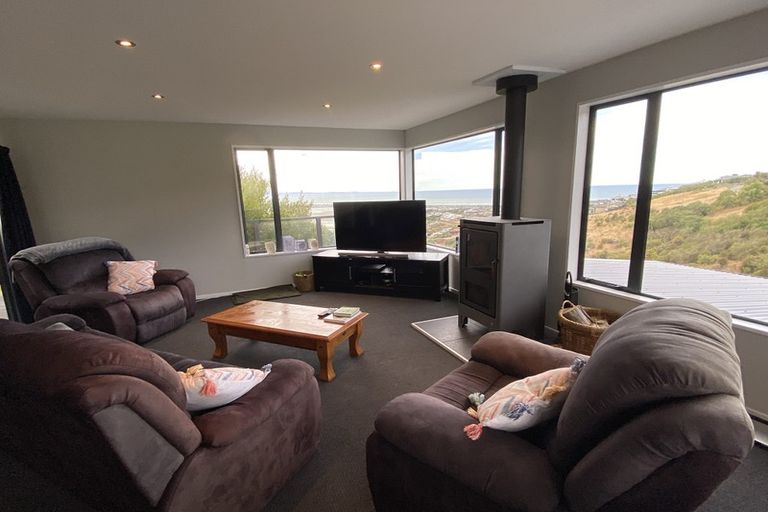 Photo of property in 17 Law Lane, Mount Pleasant, Christchurch, 8081