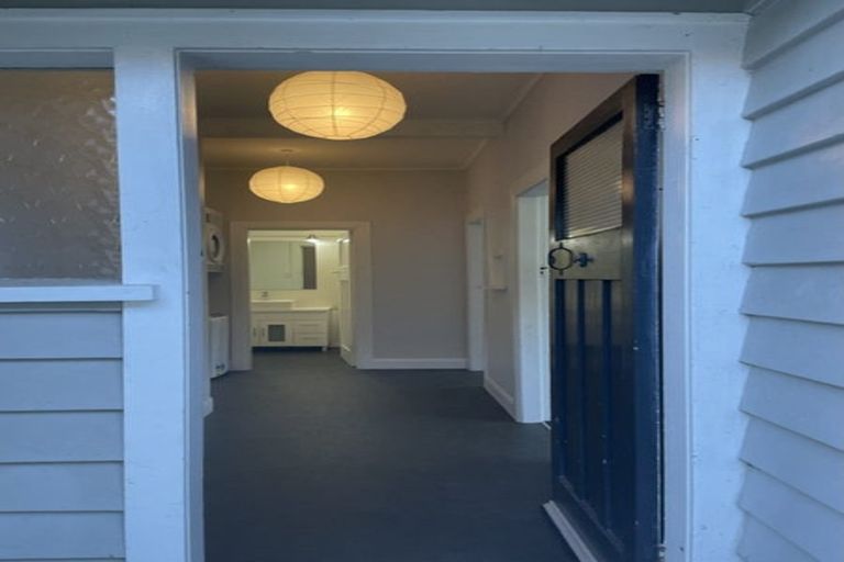 Photo of property in 28 Emerson Street, Berhampore, Wellington, 6023