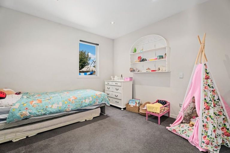 Photo of property in 86 Mount Iron Drive, Wanaka, 9305