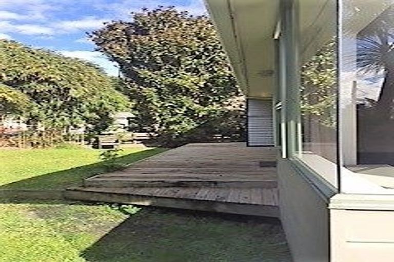 Photo of property in 31 Renown Road, Raumati South, Paraparaumu, 5032